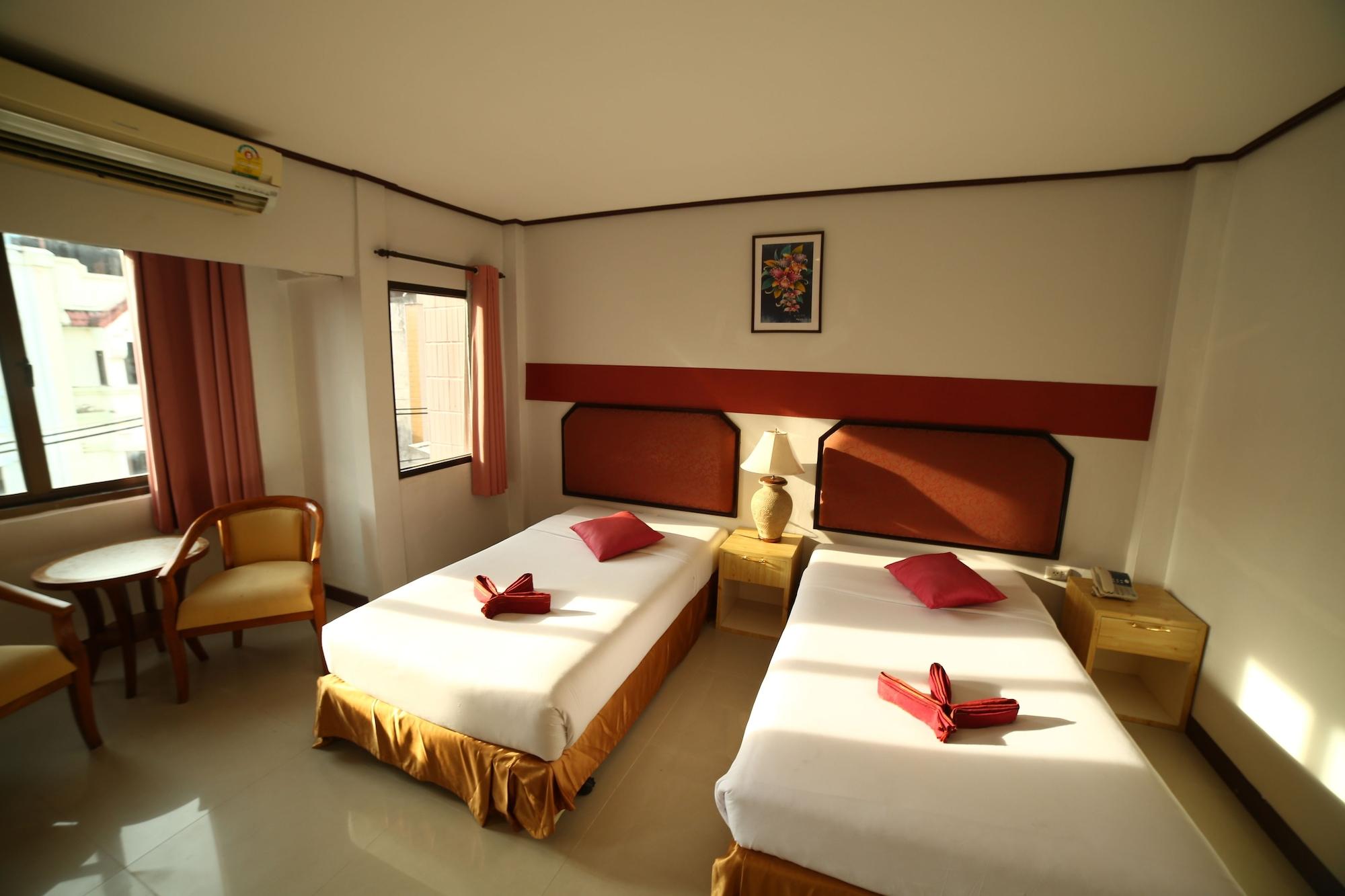 Pro Andaman Place Karon Bagian luar foto