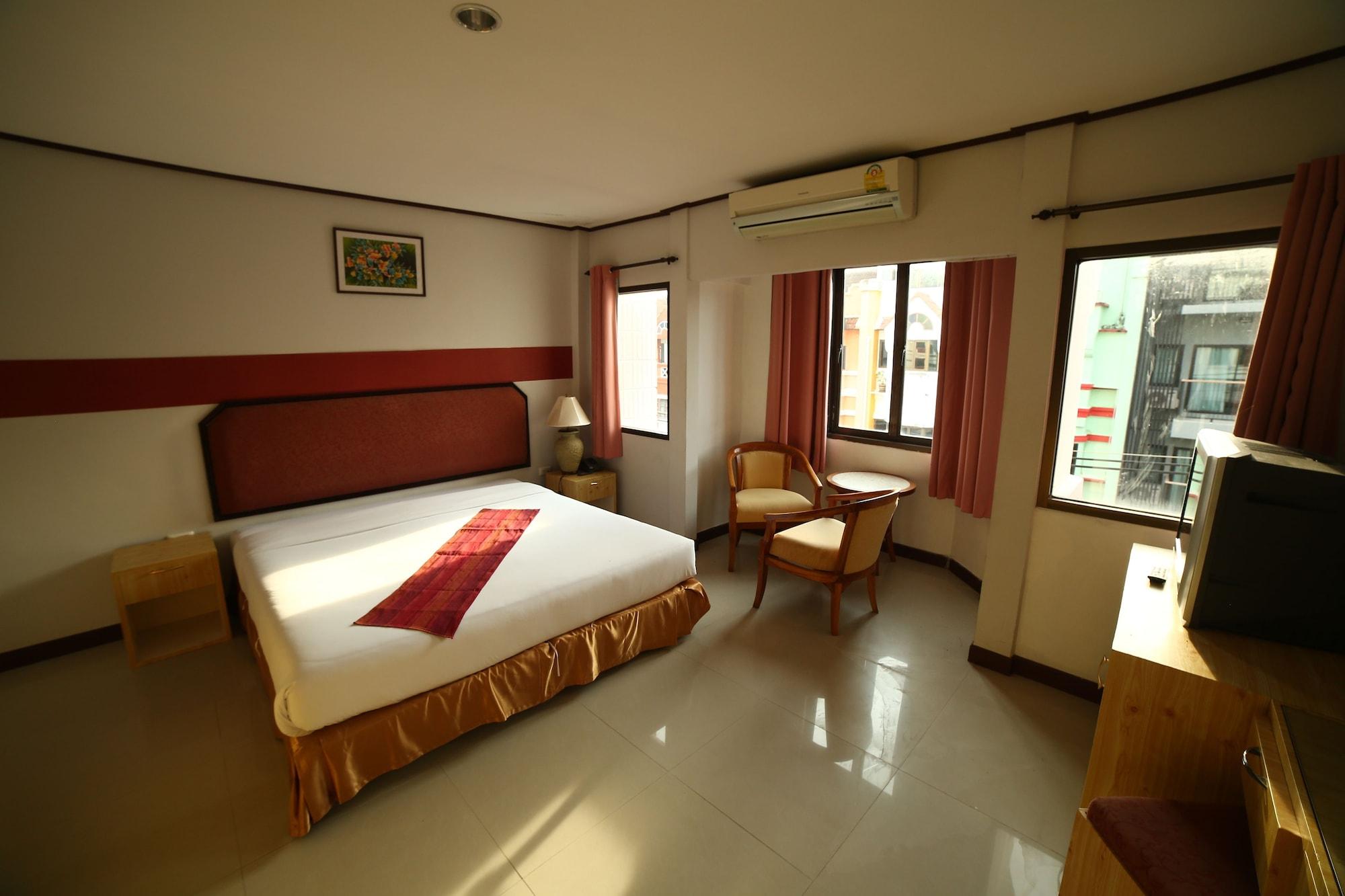 Pro Andaman Place Karon Bagian luar foto