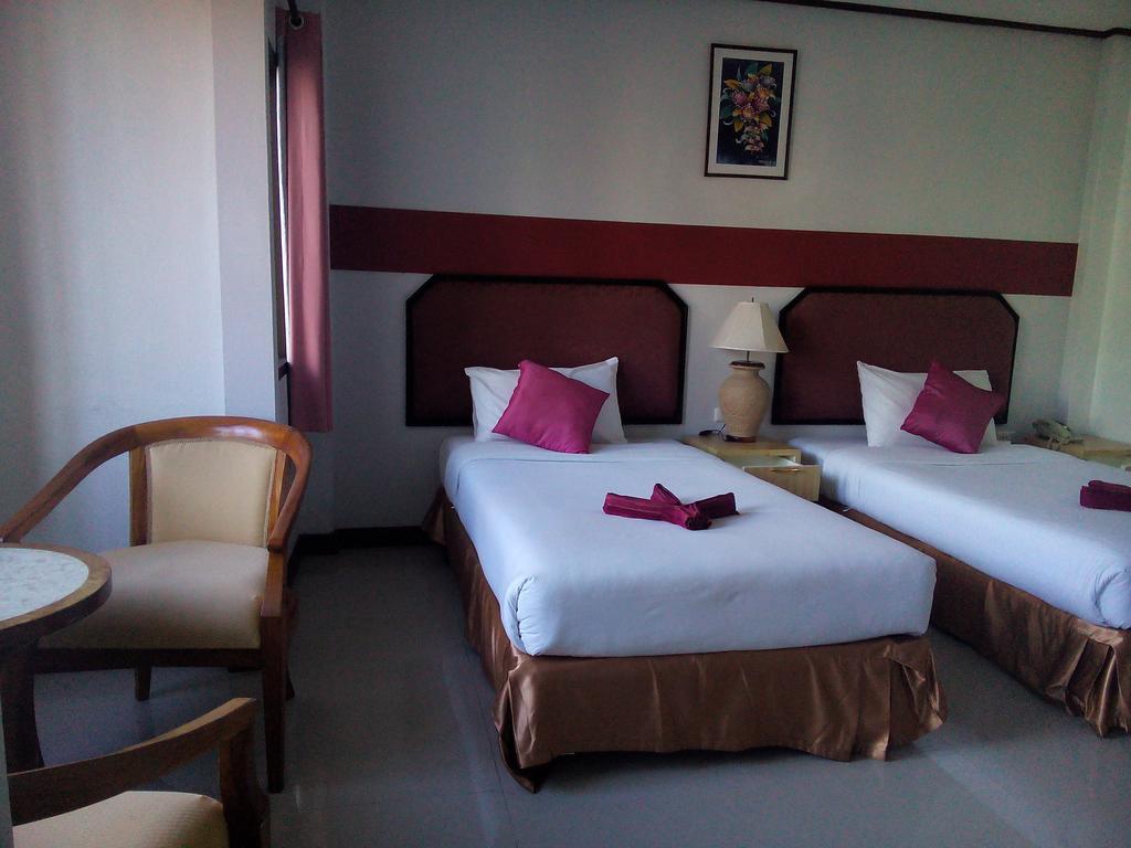 Pro Andaman Place Karon Ruang foto