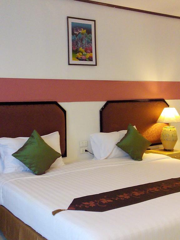 Pro Andaman Place Karon Ruang foto
