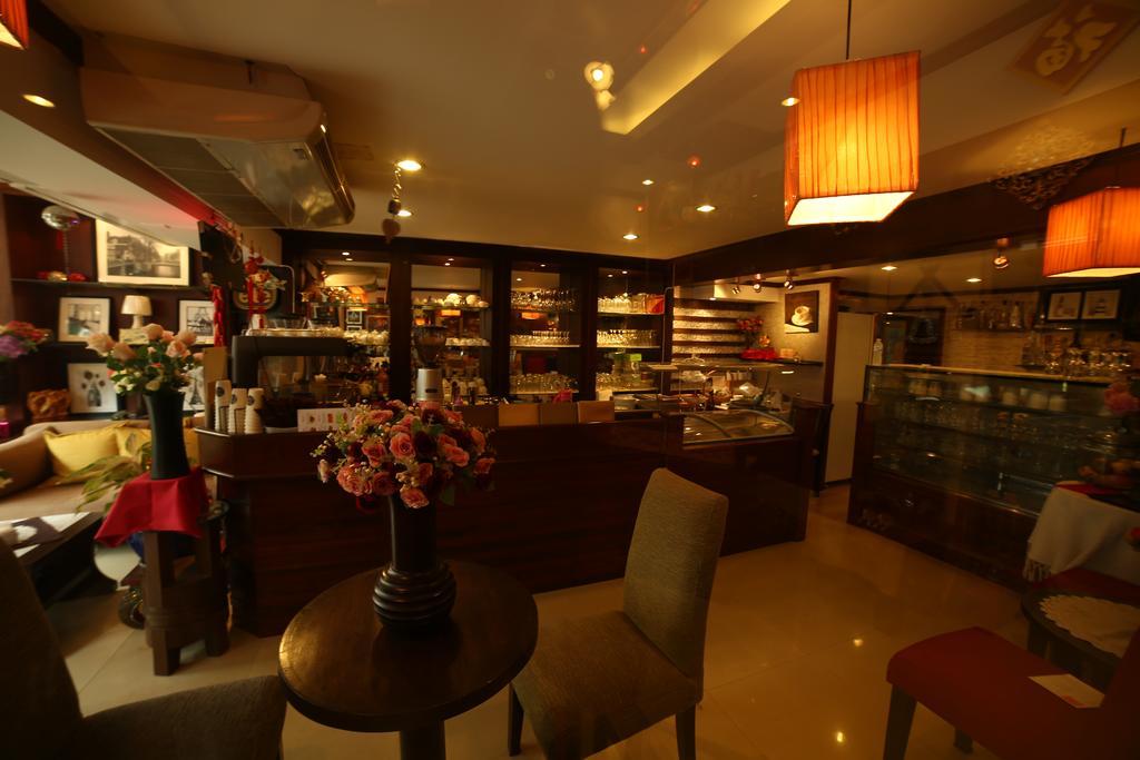 Pro Andaman Place Karon Bagian luar foto